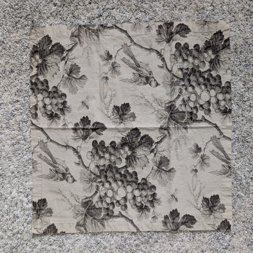 Williams Sonoma Grape Toile Napkins - Picture 2 of 4